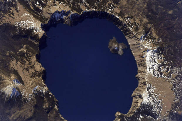 Севан — озеро в Армении