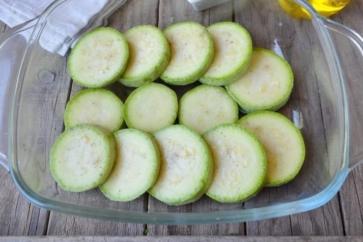 Кабачки в сметане: за 30 минут получаем вкуснейшее блюдо! Кабачки в сметане: за 30 минут получаем вкуснейшее блюдо!