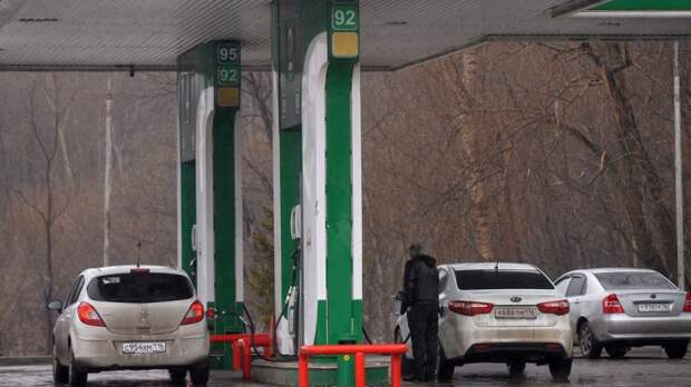 Сговор или необходимость: почему растут цены на бензин?