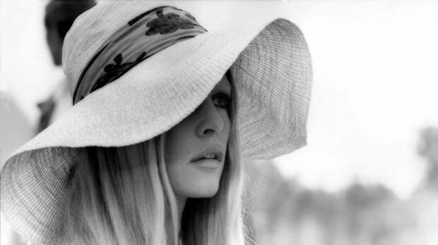 Актрису Брижит Бардо похоронят у моря