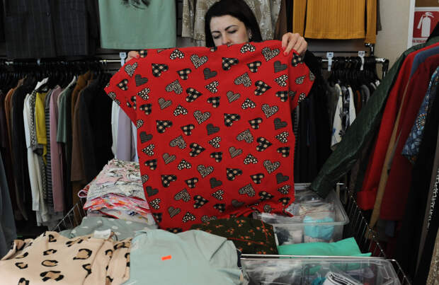 Российская молодежь полюбила одежду с рынков