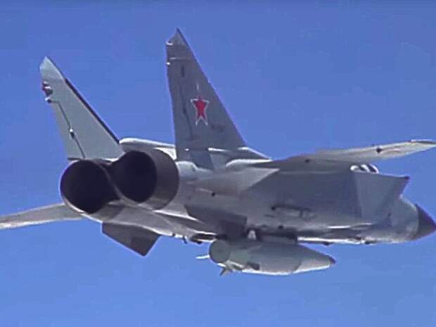 ВС РФ ударили «Кинжалами» по аэродромам и складам ВСУ