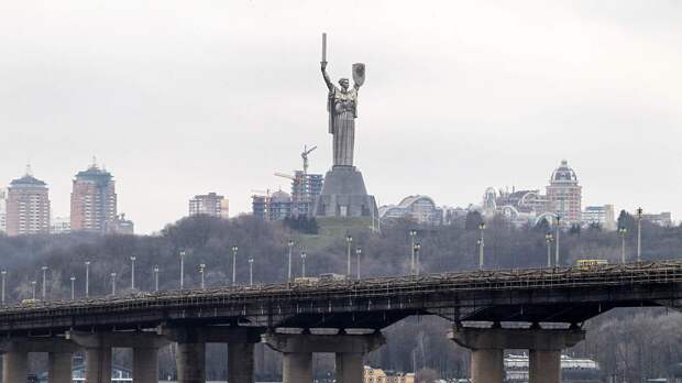 "Новости. Live": в Киеве частично пропал свет и наблюдаются перебои с водой