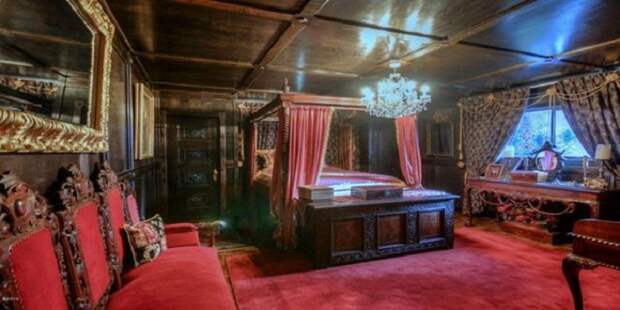 Женщина, делавшая ремонт в своем доме сорок лет, решила похвастаться роскошным интерьером