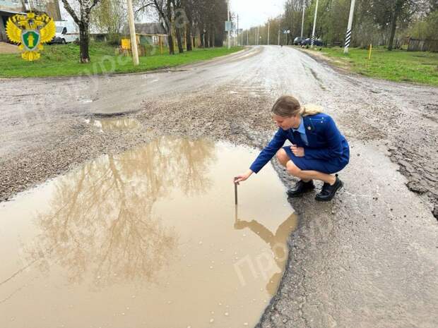 Прокуратура выявила дефектные дороги до деревни Кресты