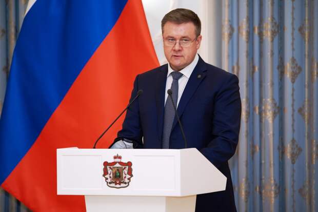 Николай Любимов вручил госнаграды медицинским работникам