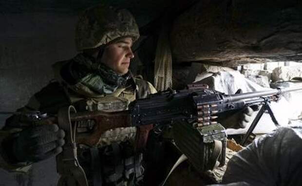 Запад отдает из последних запасов Patria без брони и списанные Ми-24
