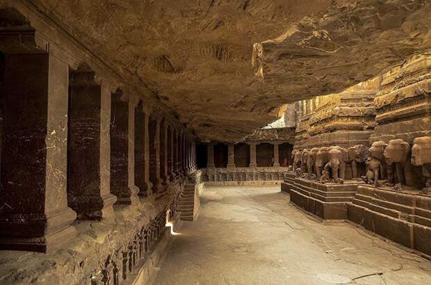Восьмое чудо света: древний индуистский храм, высеченный в скале Кайласанатха, достопримечательность, индия, скала, фотомир, храм, эллора