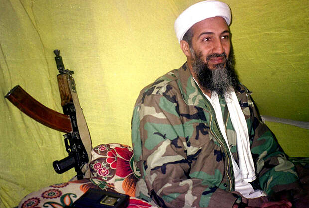 Усама бен Ладен в 1998 году