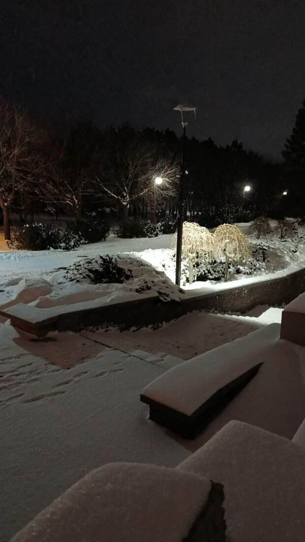 Сугробы в Донецке