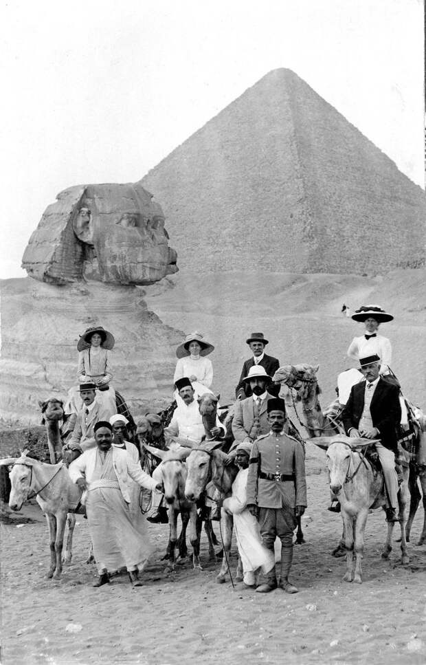 Ретро фотографии туристов на пирамидах Гизы  3