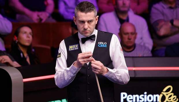 Марк Селби прервал серию поражений в Крусибле и вышел в 1/8 финала Чемпионата мира 2026