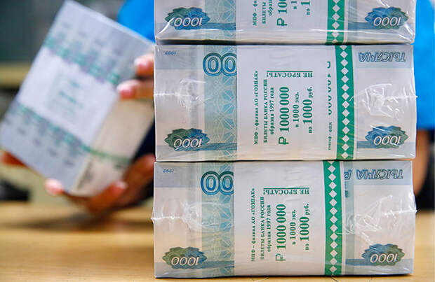 Экспортерам разрешат не продавать валюту при оплате контракта рублями на 50%