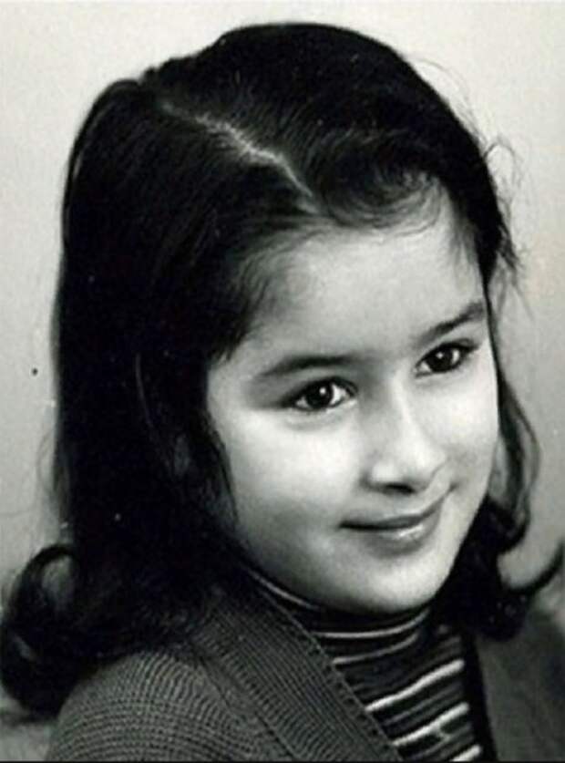 Тина Канделаки в детстве. / Фото: www.massaget.kz