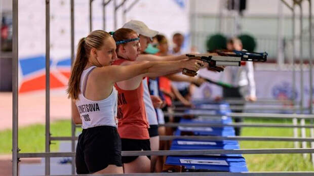 Пятиборцы-юниоры вернулись на международную арену под флагом России