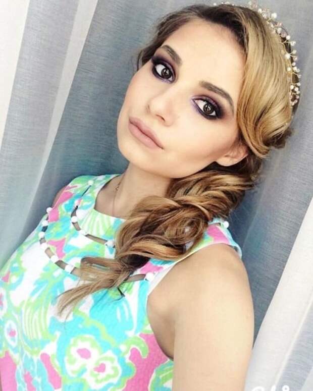 Диана Халифаева из группы поддержки Ice Girls Диана Халифаева из группы поддержки Ice Girls