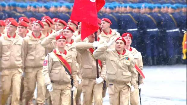 Олимпийский чемпион Никита Нагорный возглавил расчет «Юнармии» на Параде Победы на Красной площади
