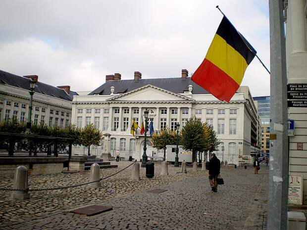 Странные и необычные достопримечательности в Бельгии (10 фото)