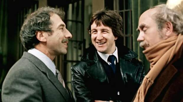 Непроходимо сложный тест для всех, кто смотрел в СССР: угадайте 5 замечательных советских комедий с Леонидом Ярмольником