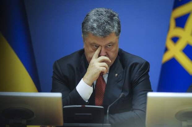 Выхода нет: Порошенко всерьёз намерен сбежать в Россию, прихватив семью Выхода нет: Порошенко всерьёз намерен сбежать в Россию, прихватив семью