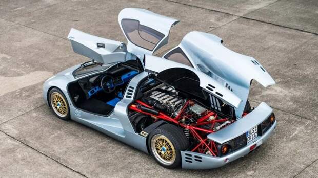 Isdera Commendatore — один из самых невероятных суперкаров 90-х 