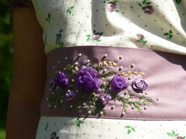 Больше цветов в вашей одежде: идеи для вышивки лентами