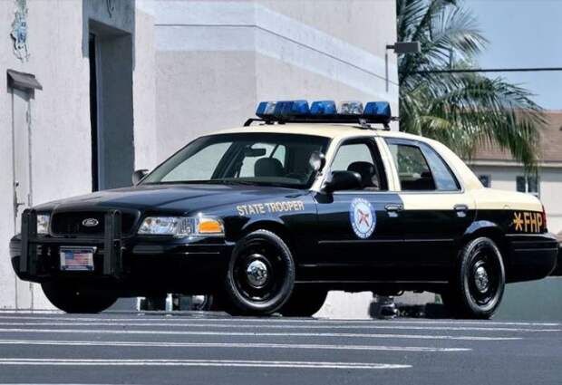 Дезская попытка украсть Crown Victoria. Дезская попытка украсть Crown Victoria.