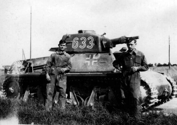 Типичная конфигурация Pz.Kpfw.38 H (f). Хорошо видны срезанная командирская башенка и новый антенный порт - Трофейный долгожитель | Warspot.ru