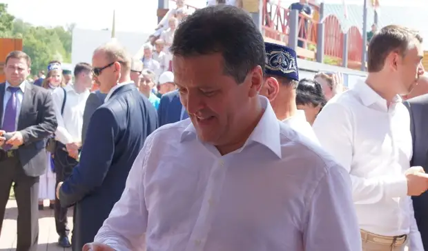 И на Северном полюсе люди рожают детей — Метшин об экономике