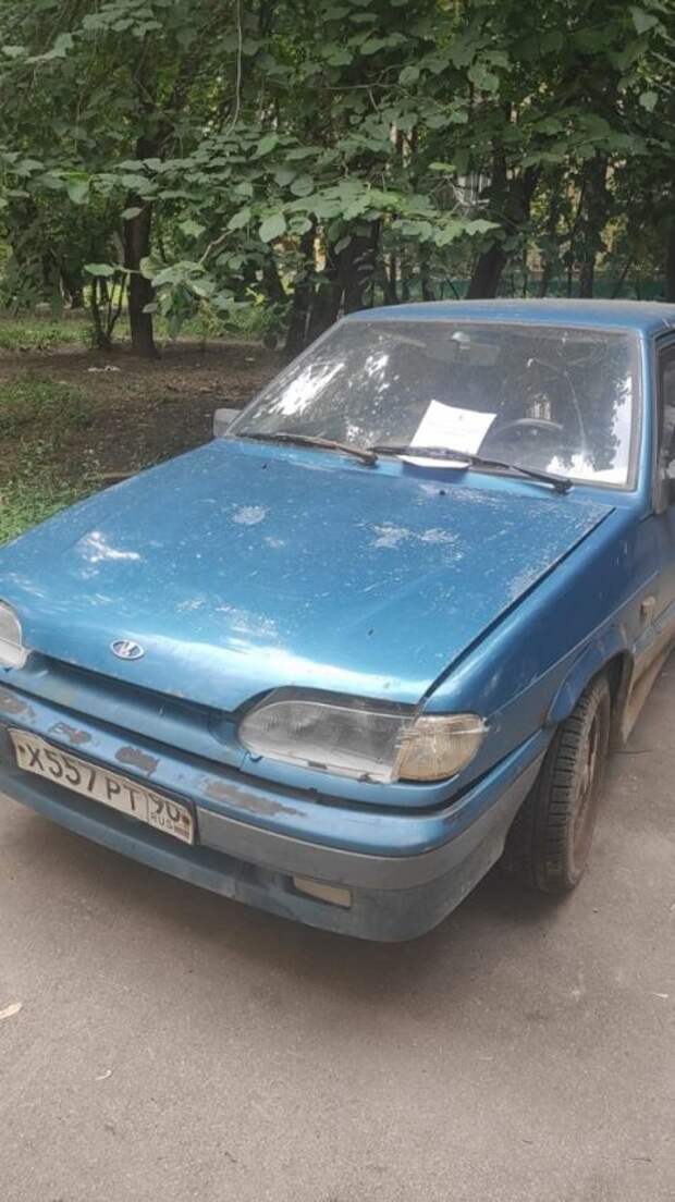 На Онежской был обнаружен брошенный автомобиль