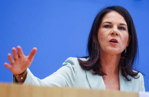 Бербок поразило действие США в отношении России