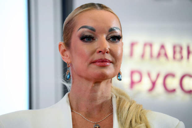 Продюсер Дворцов рассказал, что Волочкову экстренно прооперировали из-за травмы