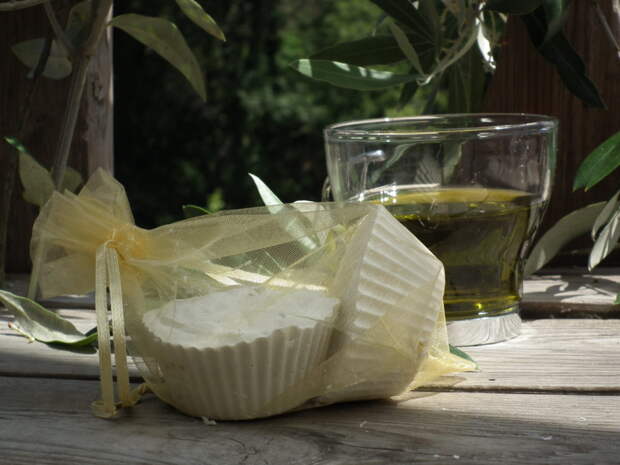 making soap at home, DIY soap, olive oil soap