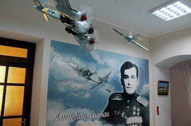 Самоуверенный немецкий ас предложил лучшему русскому лётчику воздушную дуэль...