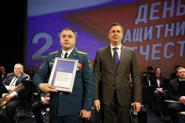 Госнаграды вручили нижегородским военнослужащим, сотрудникам силовых ведомств, правоохранительных органов и МЧС накануне 23 февраля