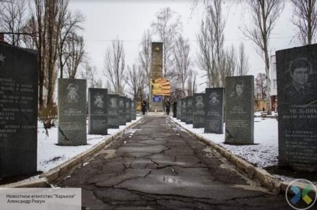Такое государство не стыдно передать детям: Басурин о подходе в ДНР к военному образованию Донбасса