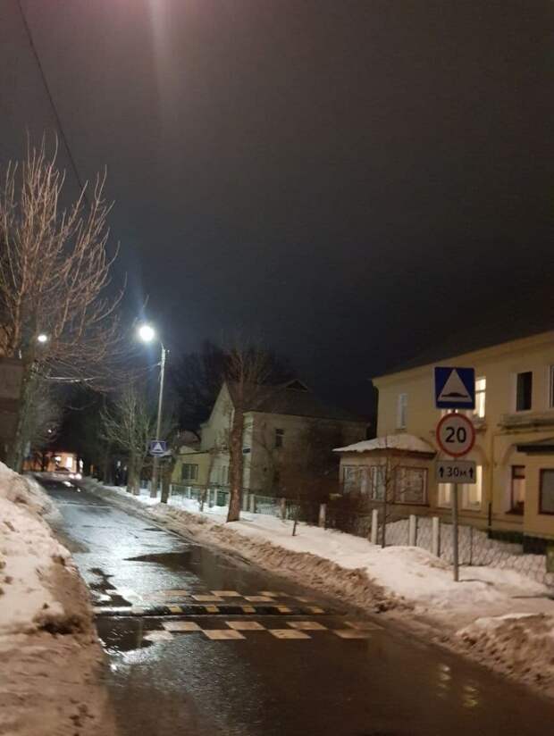 Фотокадр: зимние улочки старого Северного