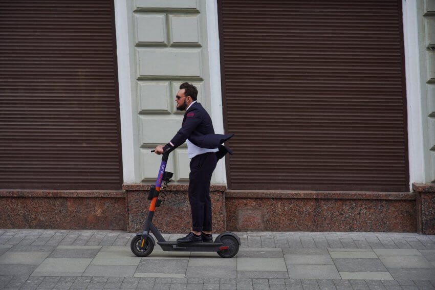 На севере Москвы началась подготовка к запуску работы кикшеринга