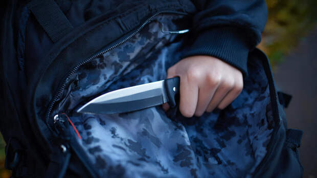 Вооруженного ножом подростка задержали на входе в школу в Новом Уренгое