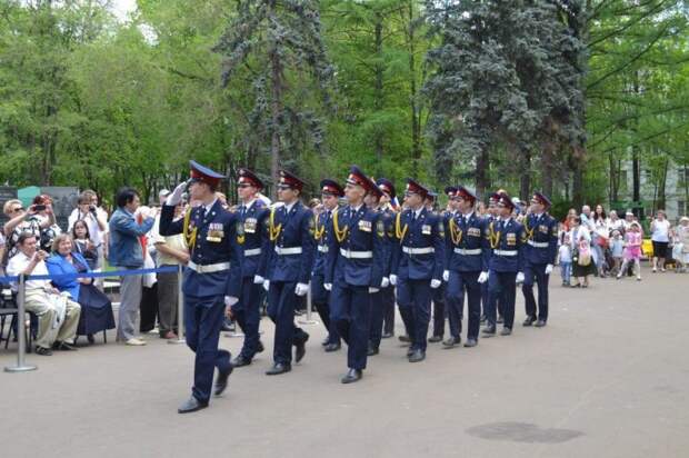 Военнослужащие