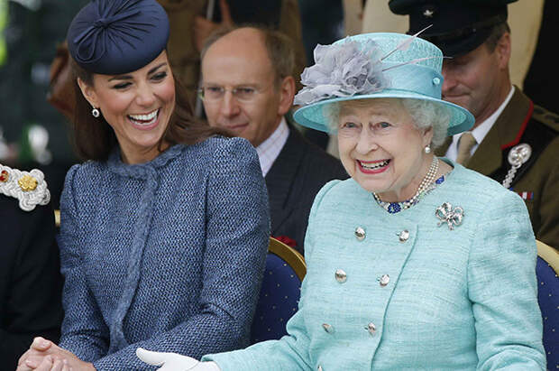 Шеф-повар британской королевской семьи рассказал, чем монаршие особы будут питаться во время пандемии коронавируса