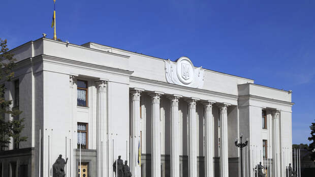 В Раду внесли проекты об отставке главы СБУ и генпрокурора Украины