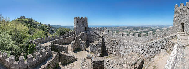 Замок мавров (Castelo dos Mouros)