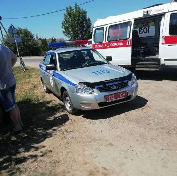 В Беларуси босоногий рыбак въехал на автомобиле в дом авария, авто, авто авария, дтп, курьез