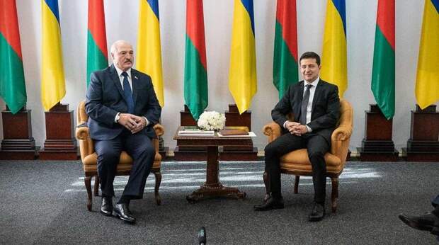 "По-отечески": Путин просил Лукашенко поддержать Зеленского