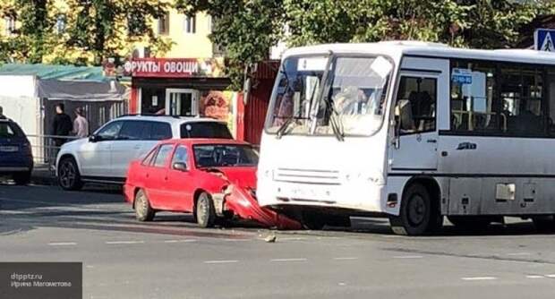В Архангельске в ДТП с пассажирским автобусом пострадали дети