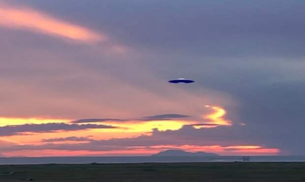 ufo evening sky joe rogan james fox