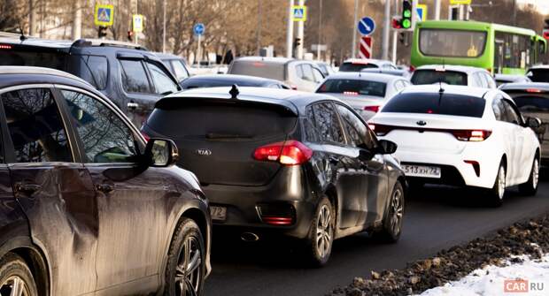 В России в 2022 году зарегистрировано 64 миллиона автомобилей