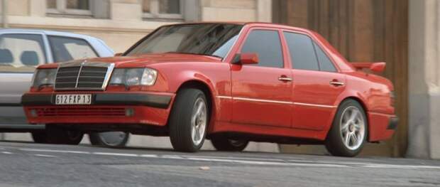 Mercedes-Benz 500 E 1992 года снимались в фильме «Такси». | Фото: imcdb.org.