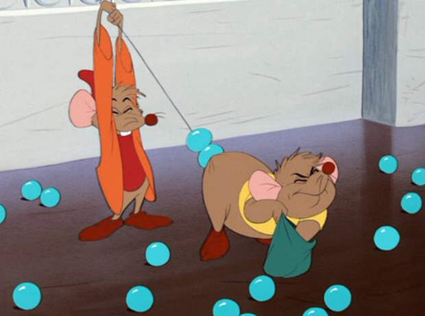 10 аморальных сцен из мультфильмов Disney, которые разрушат ваше детство